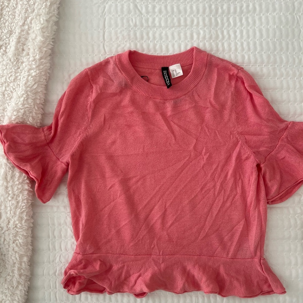H&M- Bright Pink Crop-top